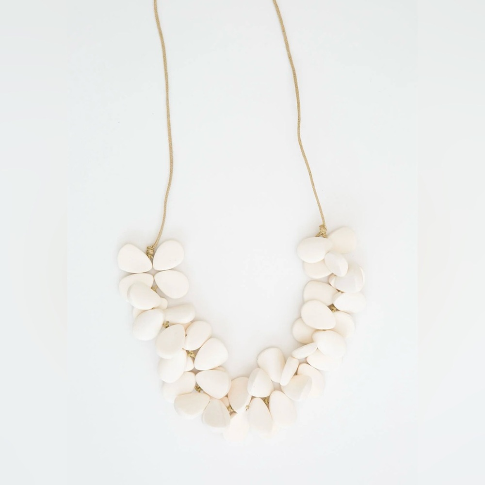 Holiday Mangrove‎ Necklace in White